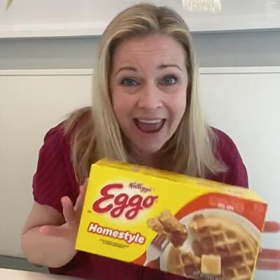 Melissa Joan Hart asking Where are your pants?