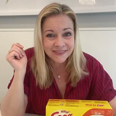 Melissa Joan Hart asking Where are your pants?