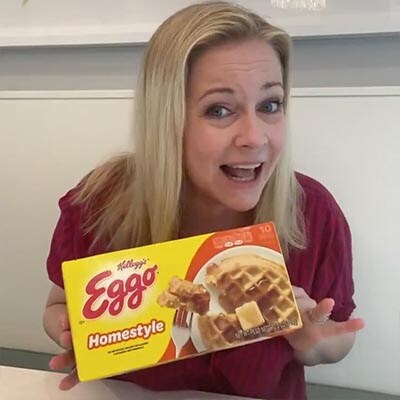 Melissa Joan Hart asking Where are your pants?